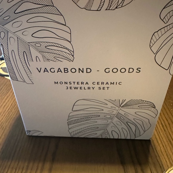 Vagabond Goods Monstera Ceramic Tray Set of 3 NEW - Picture 3 of 3